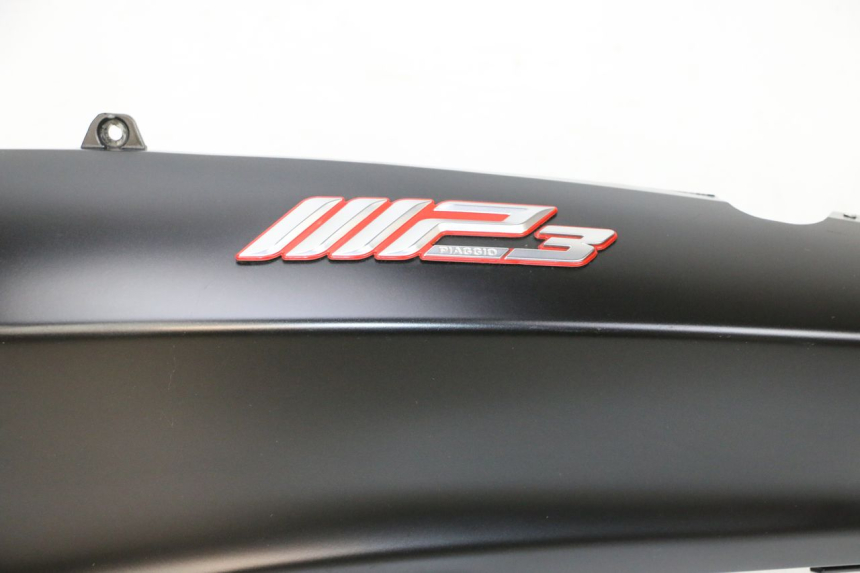 photo de CARENA POSTERIORE SINISTRA PIAGGIO MP3 HPE 300 (2019 - 2026) - Caratteristiche distintive