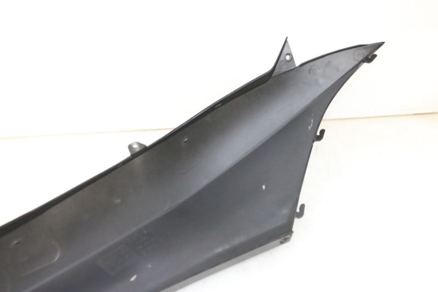 photo de CARENA POSTERIORE SINISTRA PIAGGIO MP3 HPE 300 (2019 - 2026) - Zoom sullo stato d'uso