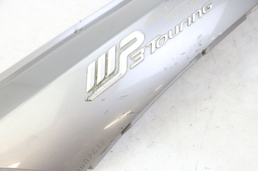 photo de CARENA POSTERIORE SINISTRA PIAGGIO MP3 LT 300 (2010 - 2016) - Dettaglio del componente