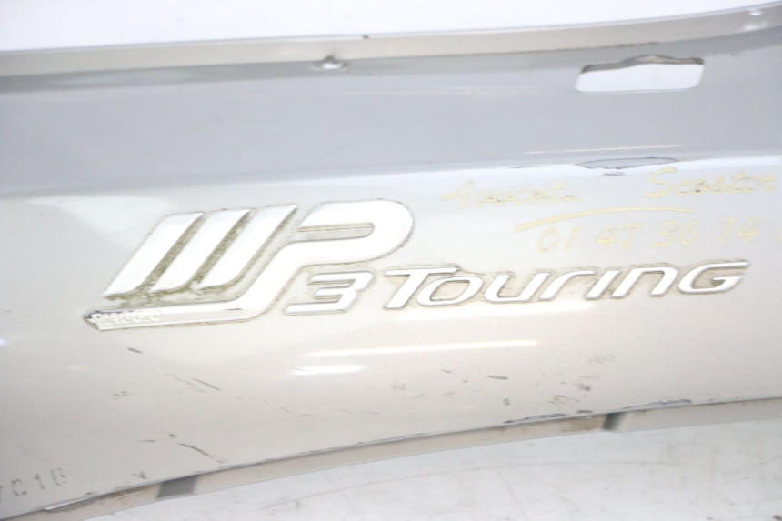 photo de CARENA POSTERIORE SINISTRA PIAGGIO MP3 LT 300 (2010 - 2016) - Caratteristiche distintive