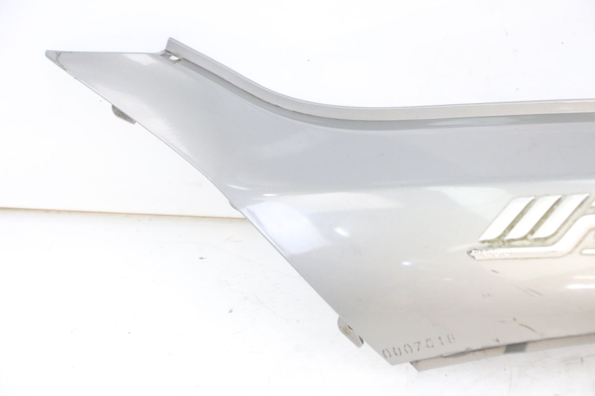 photo de CARENA POSTERIORE SINISTRA PIAGGIO MP3 LT 300 (2010 - 2016) - Zoom sui componenti