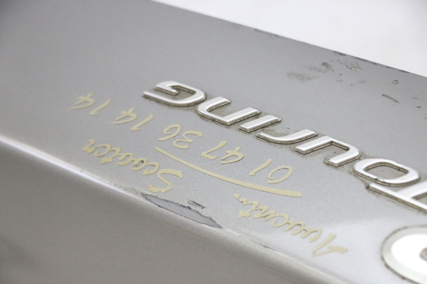 photo de CARENA POSTERIORE SINISTRA PIAGGIO MP3 LT 300 (2010 - 2016) - Zoom sullo stato d'uso