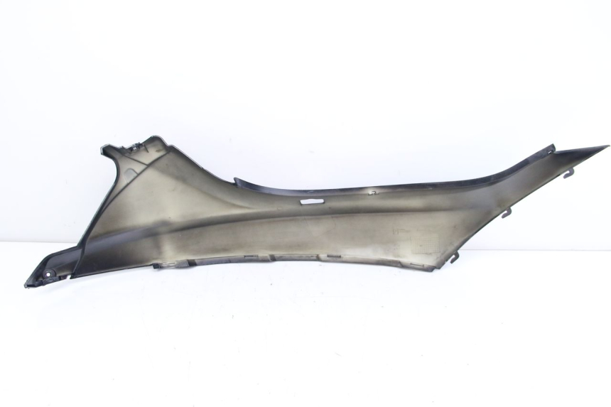 photo de FLANC POSTERIORE SINISTRO PIAGGIO MP3 125 (2006 - 2014) - Primo piano tecnico