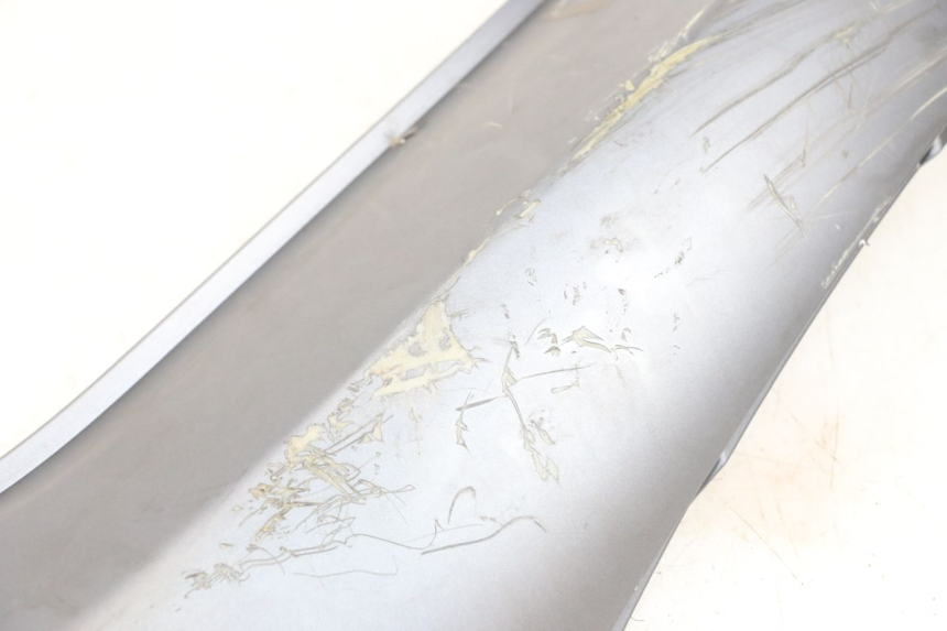 photo de CARENA POSTERIORE SINISTRA PIAGGIO MP3 500 (2011 - 2015) - Stato della superficie e materiale