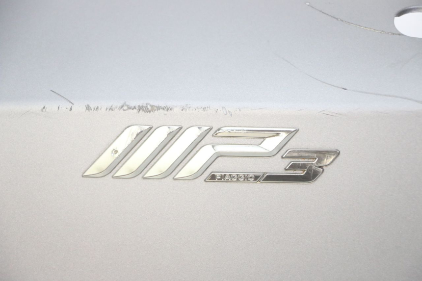 photo de FLANC POSTERIORE SINISTRO PIAGGIO MP3 500 (2014 - 2017) - Focus sulla struttura