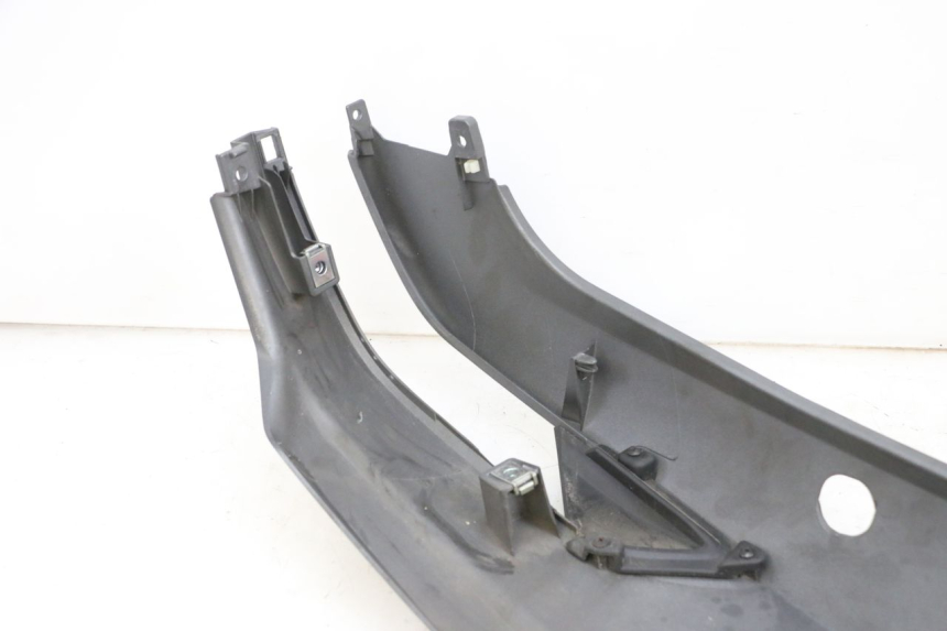 photo de CARENA POSTERIORE SINISTRA PIAGGIO MP3 500 (2016 - 2018) - Altra angolazione