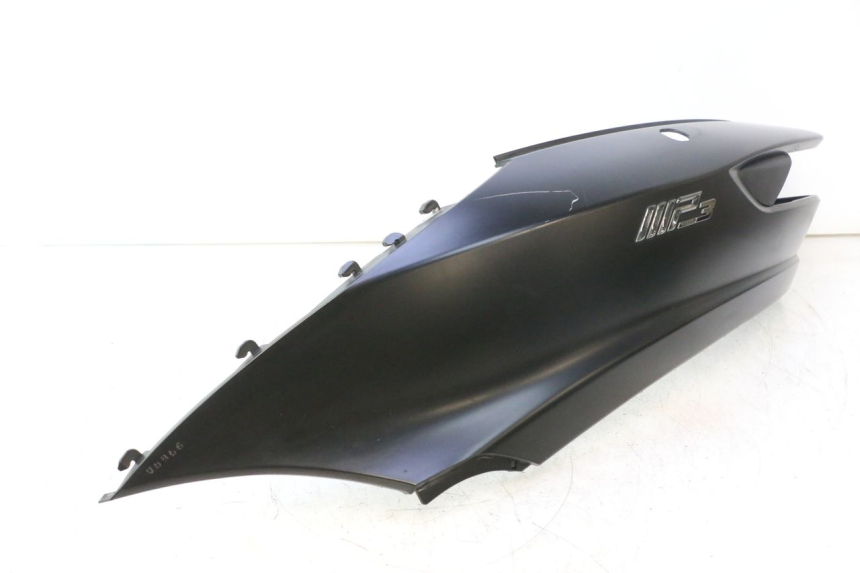 photo de CARENA POSTERIORE SINISTRA PIAGGIO MP3 500 (2016 - 2018) - Primo piano tecnico