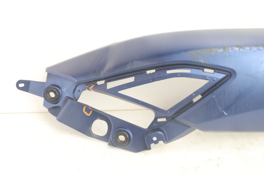 photo de CARENA POSTERIORE SINISTRA YAMAHA N-MAX NMAX 125 (2021 - 2024) - Dettaglio del componente