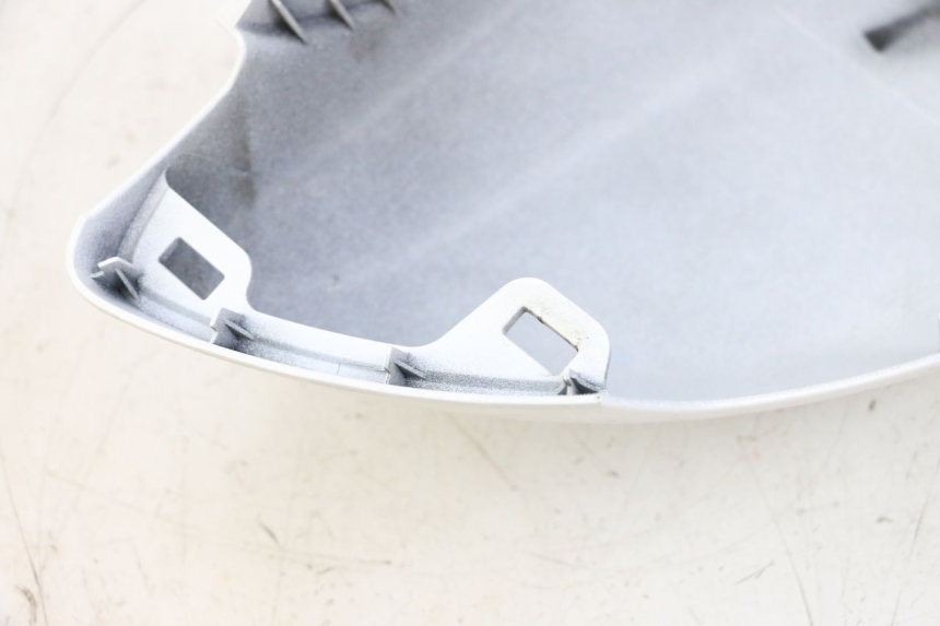 photo de CARENA POSTERIORE SINISTRA YAMAHA NEO'S CORE 1 (2022 - 2026) - Zoom sullo stato d'uso