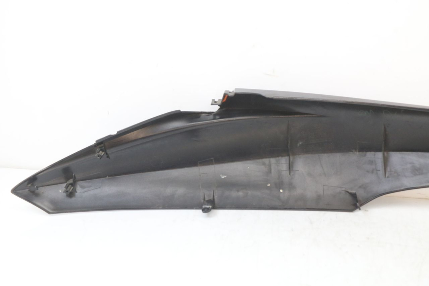 photo de PARAFANGO POSTERIORE SINISTRO HONDA PCX (JF28) 125 (2009 - 2011) - Dettagli dei punti di fissaggio