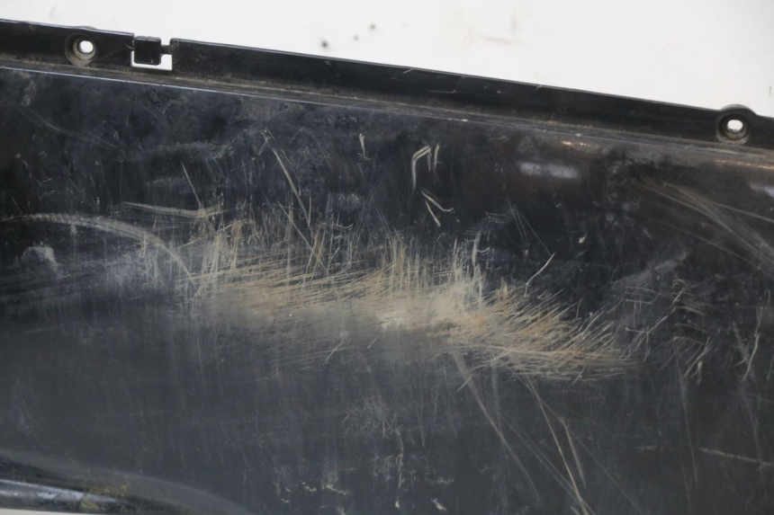 photo de CARENA POSTERIORE SINISTRA PEUGEOT DJANGO 125 (2014 - 2017) - Altra angolazione