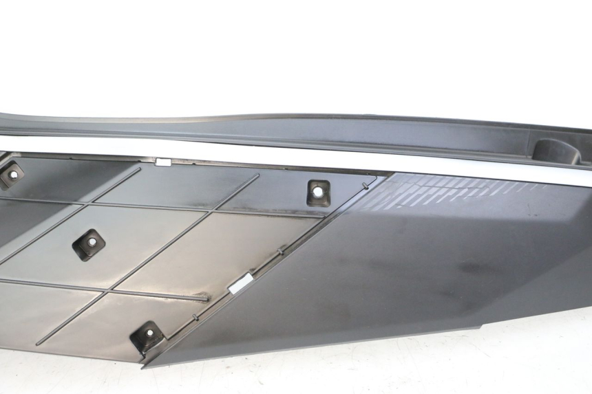 photo de FLANC POSTERIORE SINISTRO PEUGEOT TWEET 4T 50 (2023 - 2025) - Focus sulla struttura