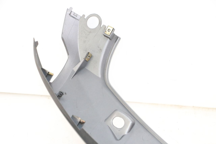 photo de FLANC POSTERIORE SINISTRO PEUGEOT TWEET 4T 50 (2014 - 2019) - Zoom sullo stato d'uso