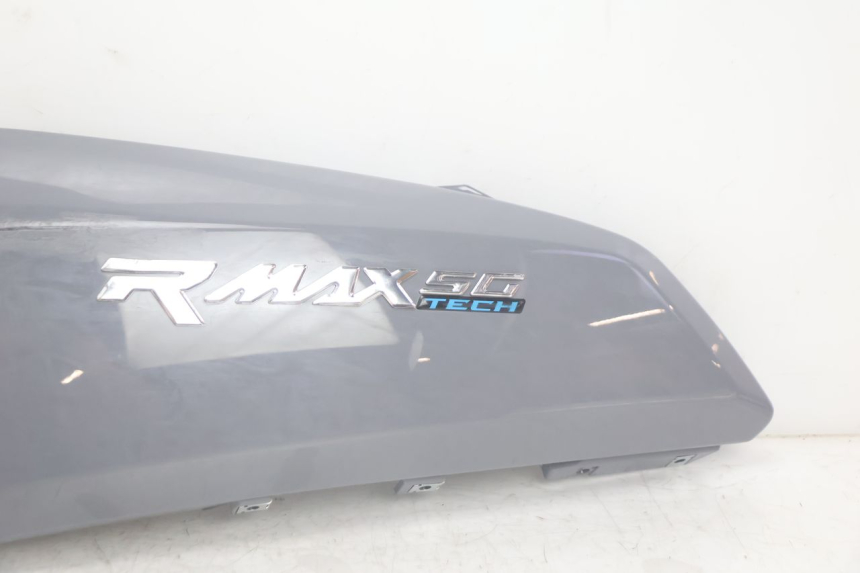 photo de CARENA POSTERIORE SINISTRA JM MOTORS R-MAX TECH 50 (2024 - 2026) - Zoom sullo stato d'uso