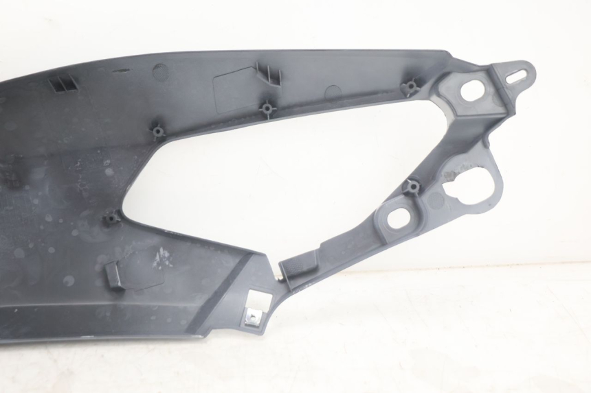 photo de CARENA POSTERIORE SINISTRA JM MOTORS R-MAX TECH 50 (2024 - 2026) - Marcature e riferimenti originali