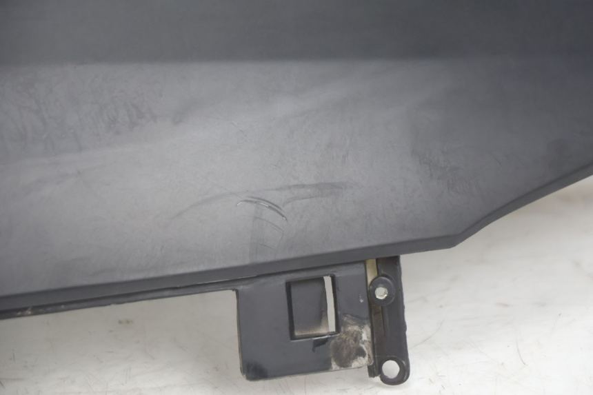 photo de CARENA POSTERIORE SINISTRA TNT MOTOR ROMA 12' 2T 50 (2007 - 2018) - Dettagli dei punti di fissaggio