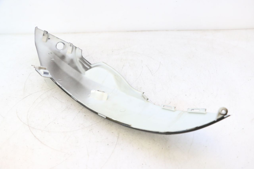photo de CARENA POSTERIORE SINISTRA TNT MOTOR ROMA 12' 2T 50 (2007 - 2018) - Stato della superficie e materiale