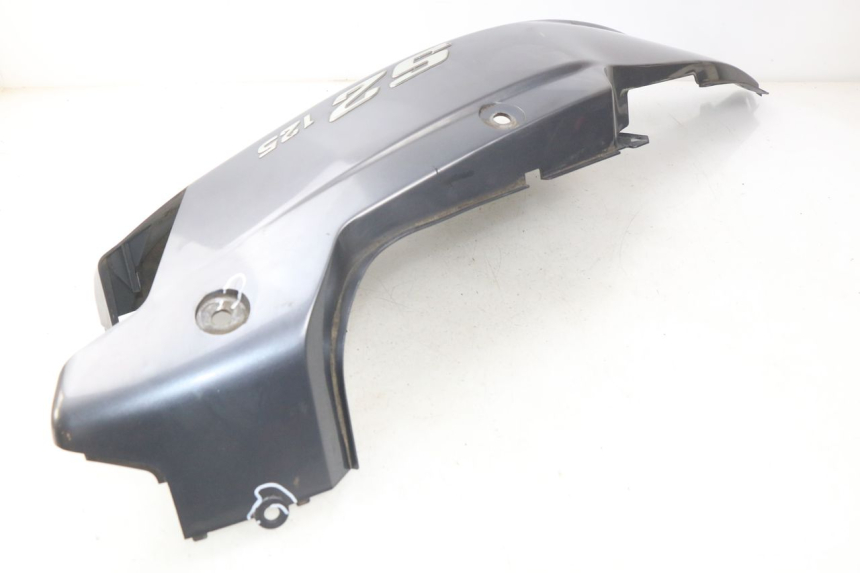 photo de FLANC POSTERIORE SINISTRO DAELIM S2 125 (2006 - 2007) - Caratteristiche distintive