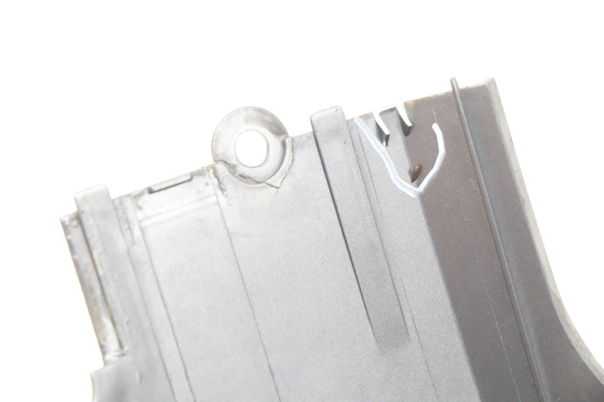 photo de FLANC POSTERIORE SINISTRO DAELIM S2 125 (2006 - 2007) - Zoom sullo stato d'uso