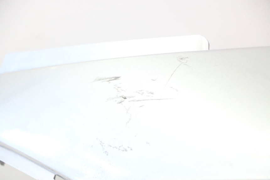 photo de FLANC POSTERIORE SINISTRO DAELIM S2 125 (2006 - 2007) - Ispezione visiva dettagliata