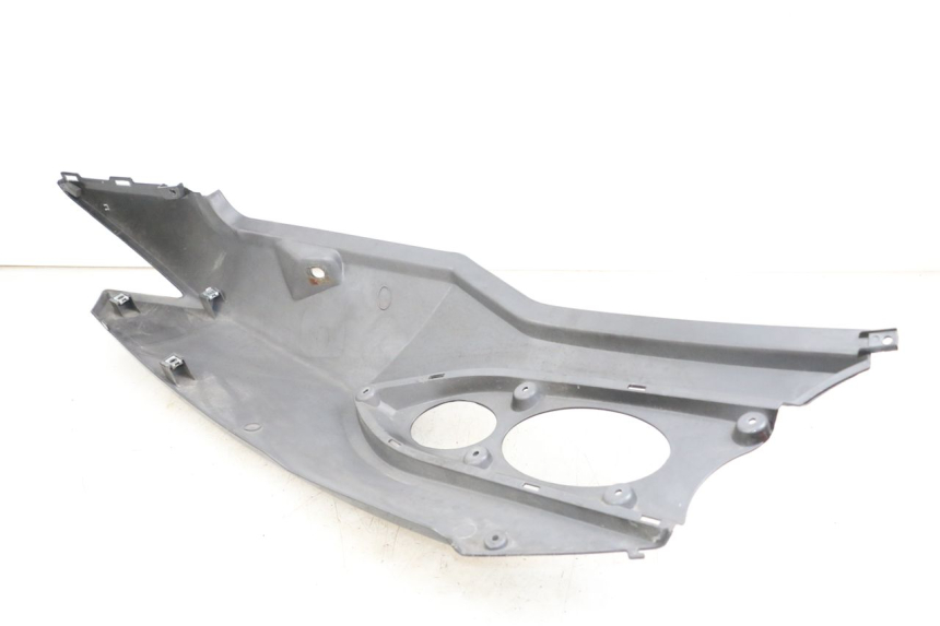 photo de FLANC POSTERIORE SINISTRO DAELIM S3 125 (2010 - 2017) - Primo piano tecnico