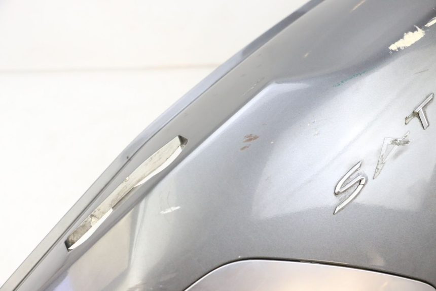 photo de CARENA POSTERIORE SINISTRA PEUGEOT SATELIS 125 (2013 - 2018) - Zoom sullo stato d'uso
