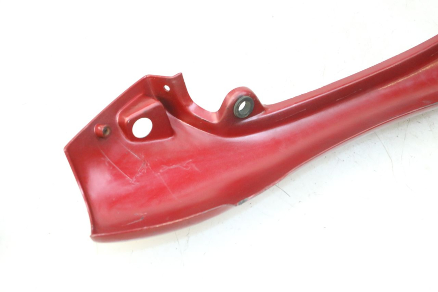 photo de CARENA POSTERIORE SINISTRA TRIUMPH SPRINT 900 (1995 - 1998) - Dettagli dei punti di fissaggio