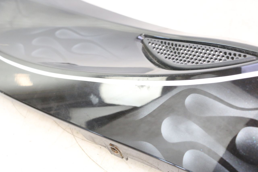 photo de CARENA POSTERIORE SINISTRA CAN-AM SPYDER RS 1000 (2008 - 2012) - Focus sulla struttura