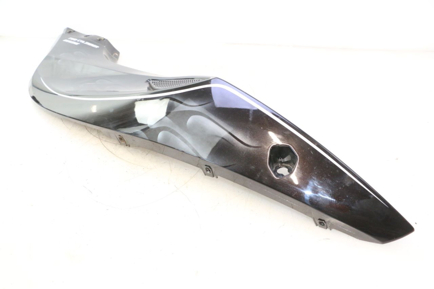 photo de CARENA POSTERIORE SINISTRA CAN-AM SPYDER RS 1000 (2008 - 2012) - Zoom qualità usato