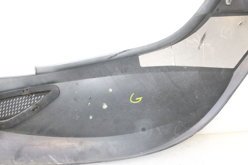 photo de CARENA POSTERIORE SINISTRA CAN-AM SPYDER RS 1000 (2008 - 2012) - Stato della superficie e materiale