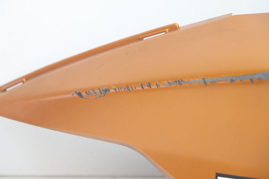 photo de FLANC POSTERIORE SINISTRO APRILIA SR 2T 50 (2012 - 2017) - Zoom sullo stato d'uso