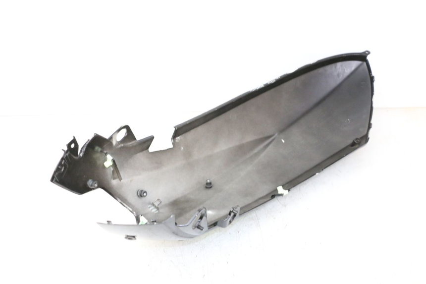 photo de CARENA POSTERIORE SINISTRA PEUGEOT STREETZONE I NAKED 2T 50 (2018 - 2020) - Dettagli dei punti di fissaggio