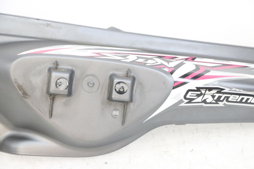 photo de FLANC POSTERIORE SINISTRO MBK STUNT NAKED 50 (2004 - 2018) - Caratteristiche distintive