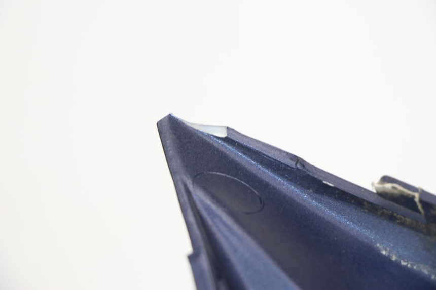 photo de CARENA POSTERIORE SINISTRA PEUGEOT SUM UP 125 (2008 - 2013) - Dettaglio del componente