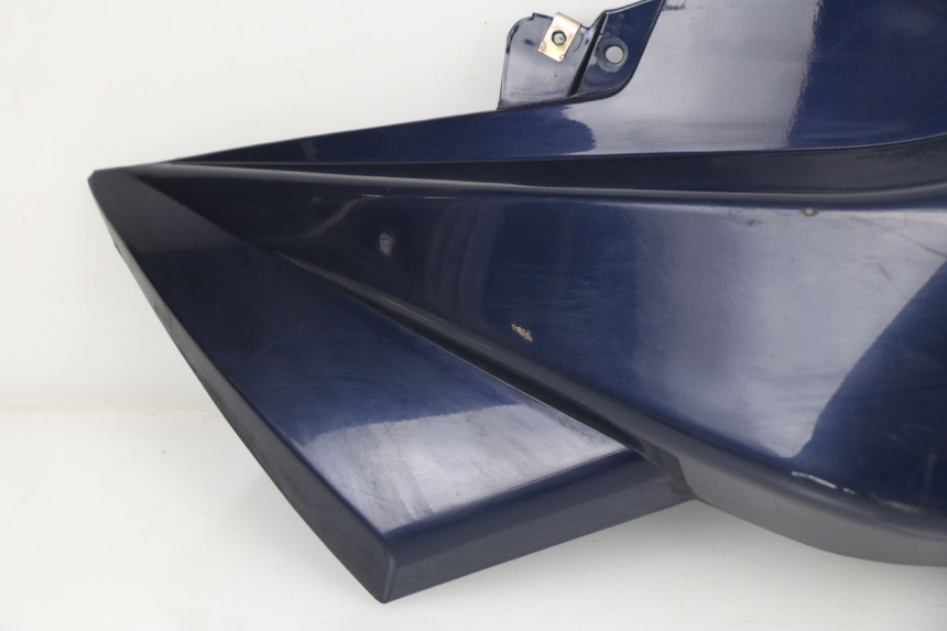 photo de CARENA POSTERIORE SINISTRA PEUGEOT SUM UP 125 (2008 - 2013) - Caratteristiche distintive