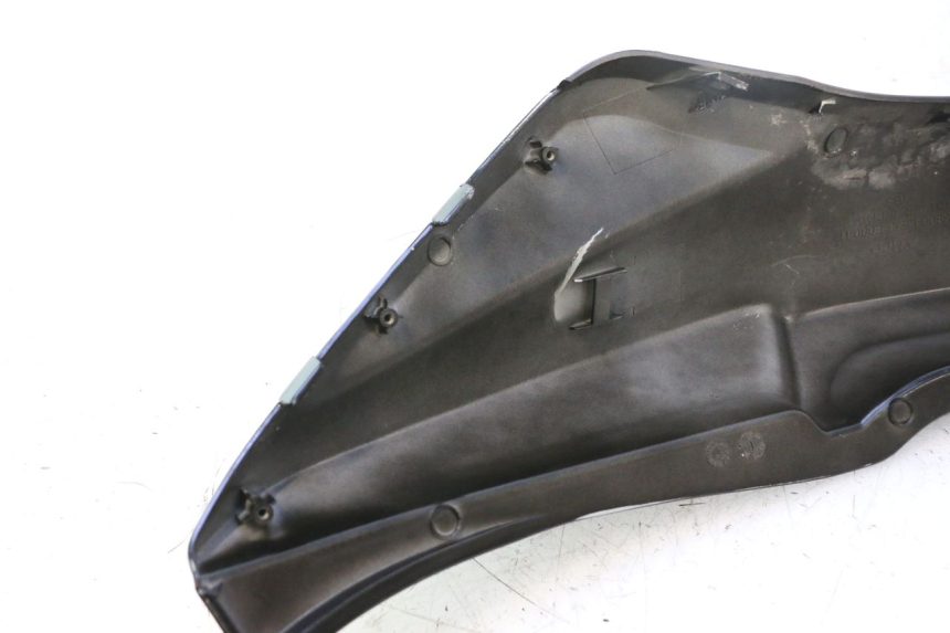 photo de CARENA POSTERIORE SINISTRA KYMCO SUPER 8 2T 50 (2007 - 2013) - Altra vista dell'articolo