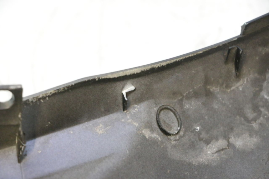 photo de CARENA POSTERIORE SINISTRA KYMCO SUPER 8 2T 50 (2007 - 2013) - Angolazione alternativa