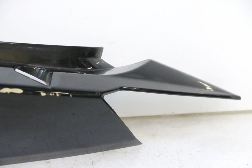 photo de CARENA POSTERIORE SINISTRA KYMCO SUPER 8 2T 50 (2007 - 2013) - Primo piano tecnico