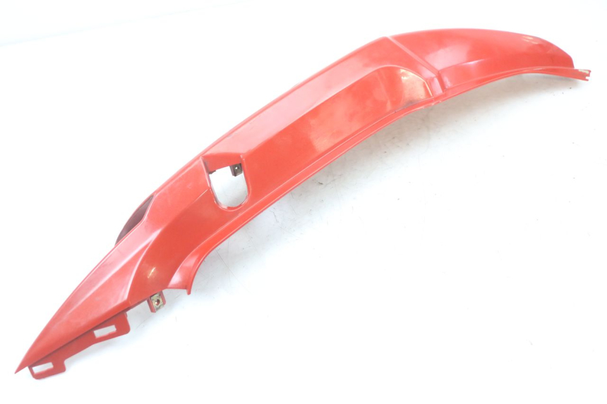 photo de CARENA POSTERIORE SINISTRA KYMCO SUPER 8 125 (2008 - 2015) - Primo piano tecnico
