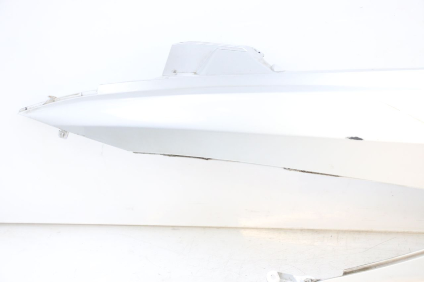 photo de CARENA POSTERIORE SINISTRA SUZUKI BURGMAN 125 (2007 - 2014) - Zoom sui componenti