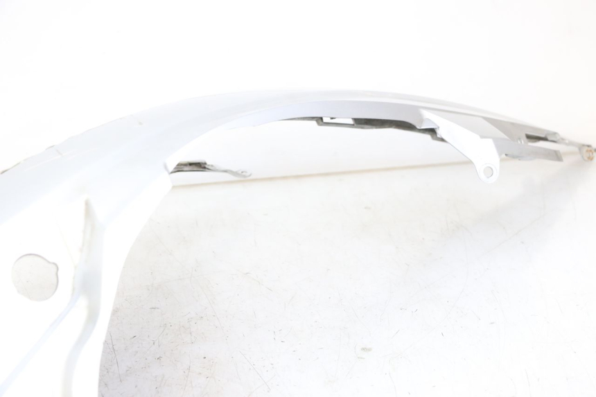 photo de CARENA POSTERIORE SINISTRA SUZUKI BURGMAN 125 (2007 - 2014) - Stato della superficie e materiale