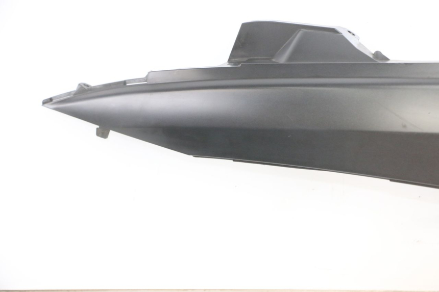 photo de CARENA POSTERIORE SINISTRA SUZUKI BURGMAN 125 (2018 - 2021) - Caratteristiche distintive