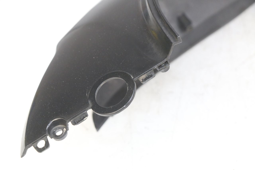 photo de FLANC POSTERIORE SINISTRO SYM SYMPHONY 125 (2009 - 2015) - Dettagli dei punti di fissaggio