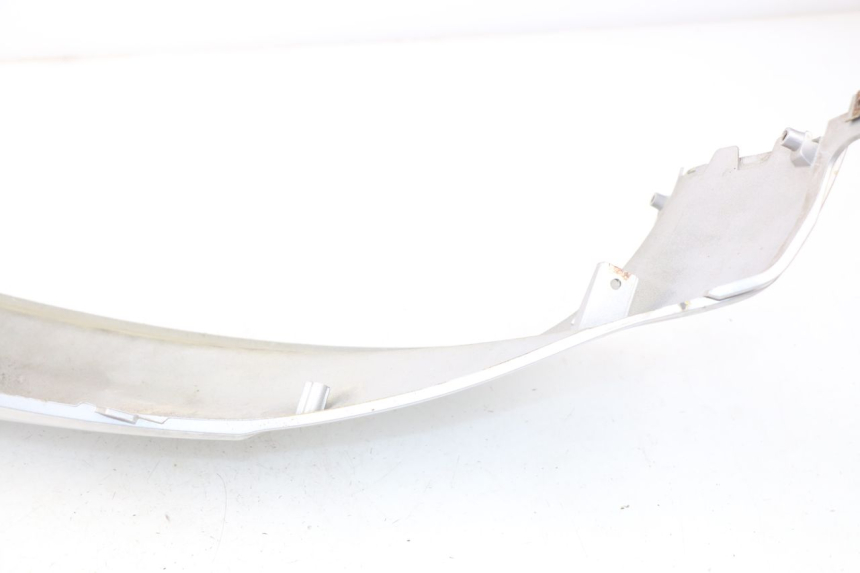 photo de PARAFANGO POSTERIORE SINISTRO SYM SYMPHONY 50 (2009 - 2015) - Dettagli dei punti di fissaggio