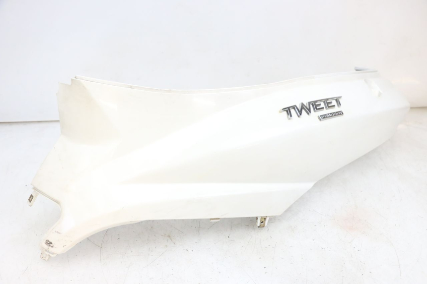 photo de CARENA POSTERIORE SINISTRA PEUGEOT TWEET PRO EFI 4T 50 (2021 - 2022) - Primo piano ad alta risoluzione