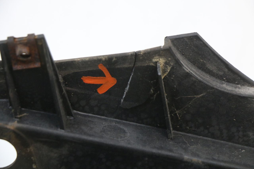 photo de PARAFANGO POSTERIORE SINISTRO SUZUKI UH BURGMAN 125 (2002 - 2006) - Marcature e riferimenti originali