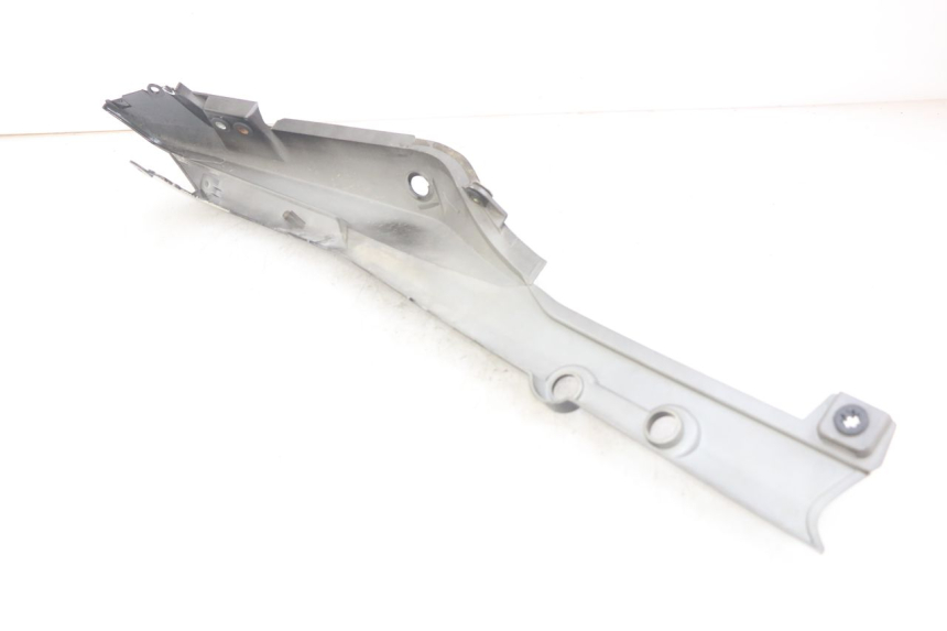 photo de FLANC POSTERIORE SINISTRO SYM WOLF SB 125 (2011 - 2018) - Dettaglio del componente