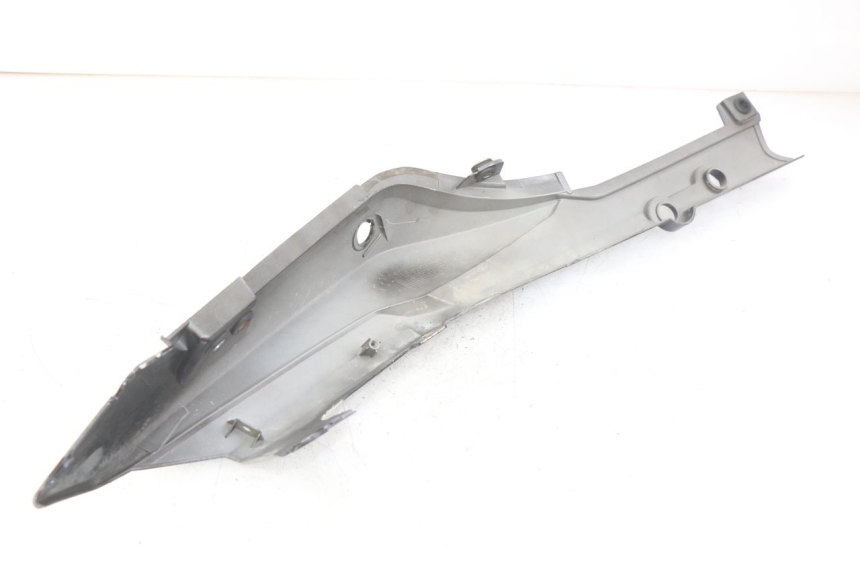 photo de FLANC POSTERIORE SINISTRO SYM WOLF SB 125 (2011 - 2018) - Altra angolazione