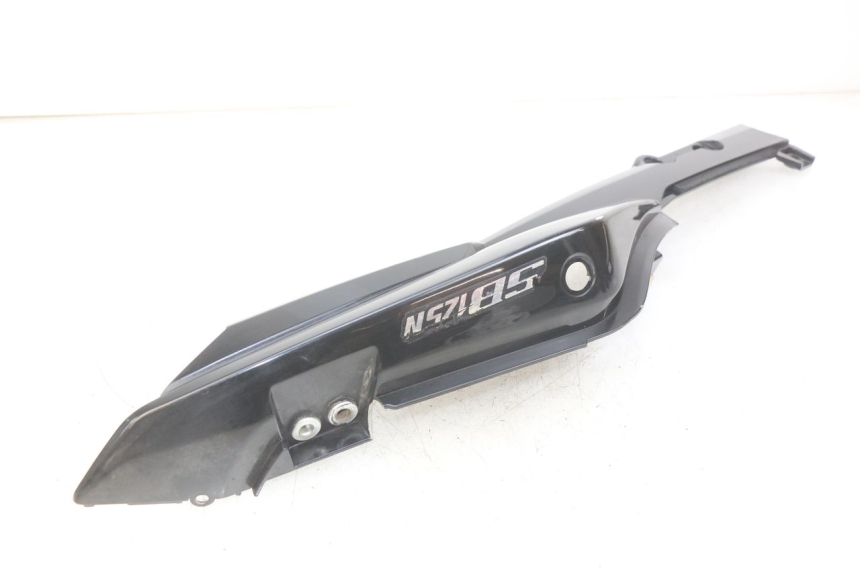 photo de FLANC POSTERIORE SINISTRO SYM WOLF SB 125 (2011 - 2018) - Vista d'insieme del prodotto