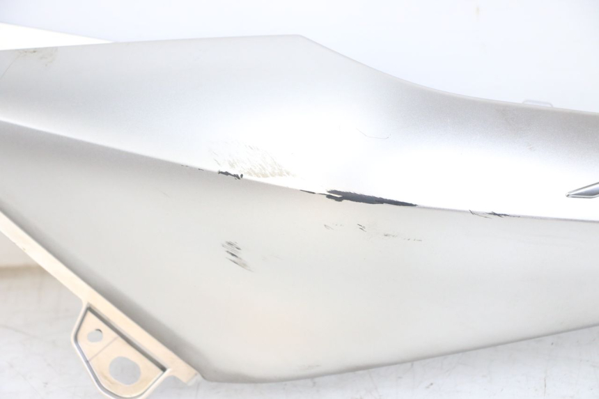 photo de FLANC POSTERIORE SINISTRO YAMAHA XMAX X-MAX ABS 125 (2017 - 2020) - Zoom sui componenti